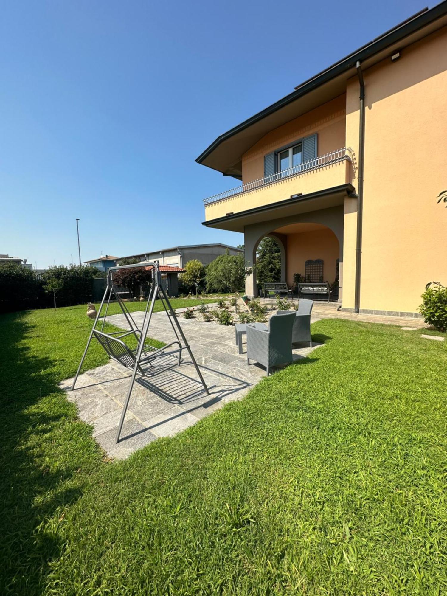 Villa 2 Cassano dʼAdda Exterior foto